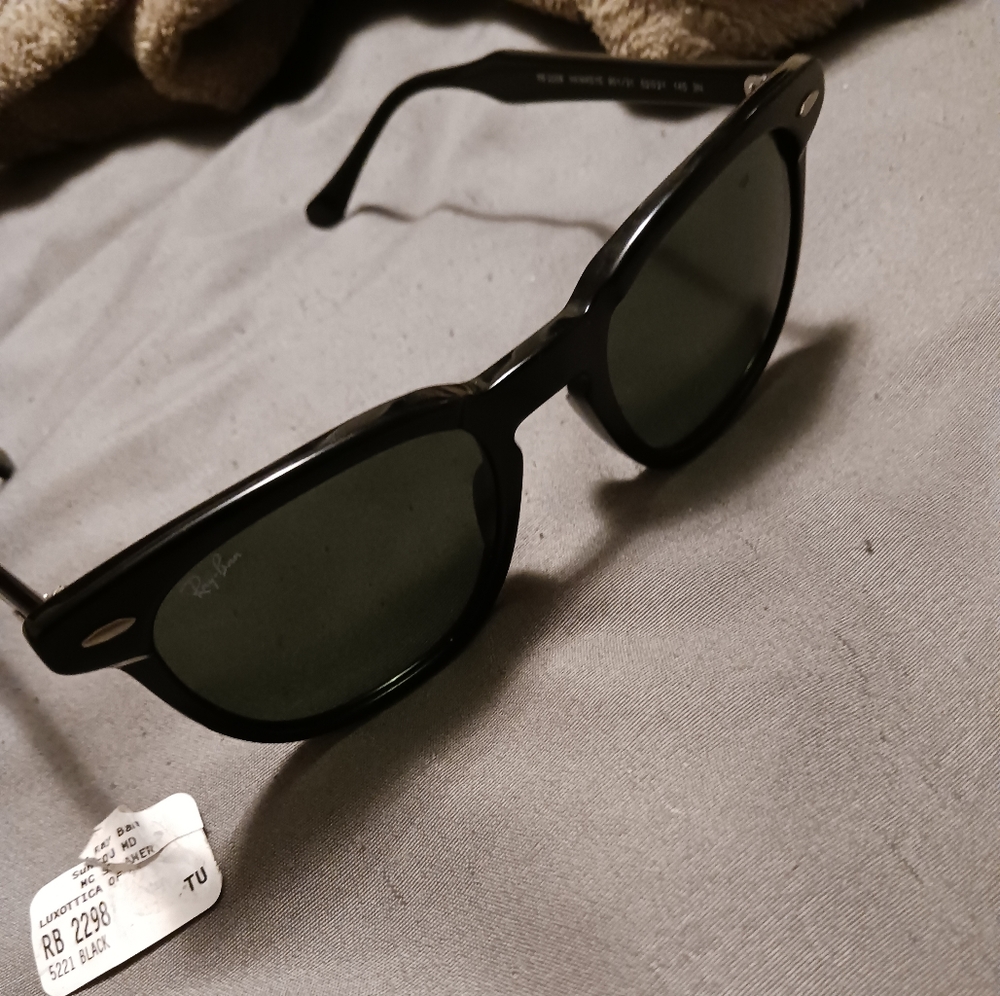 RayBan sunglasses - Picture 2 of 5